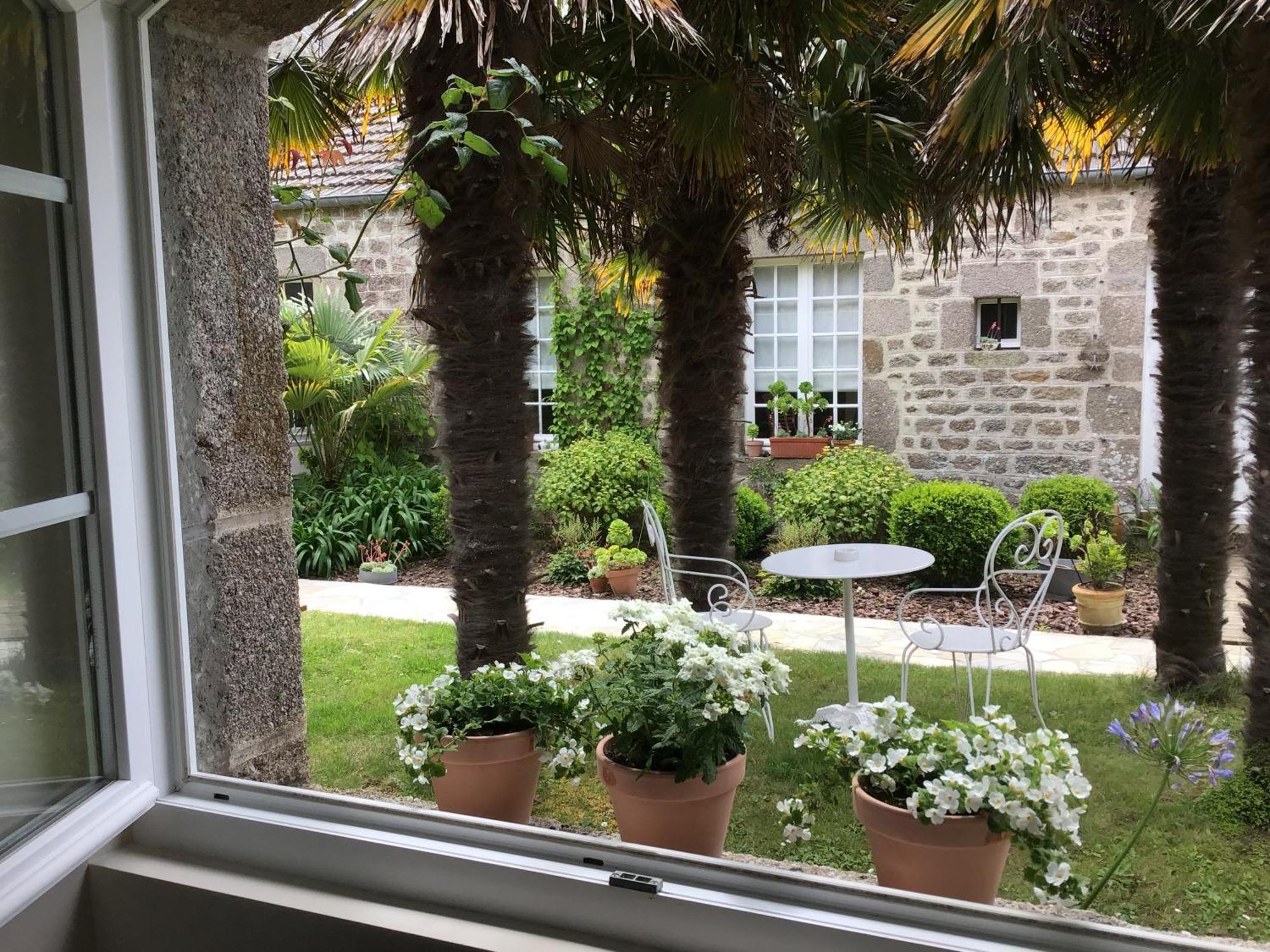 Le Prieure Barfleur Bed & Breakfast ภายนอก รูปภาพ