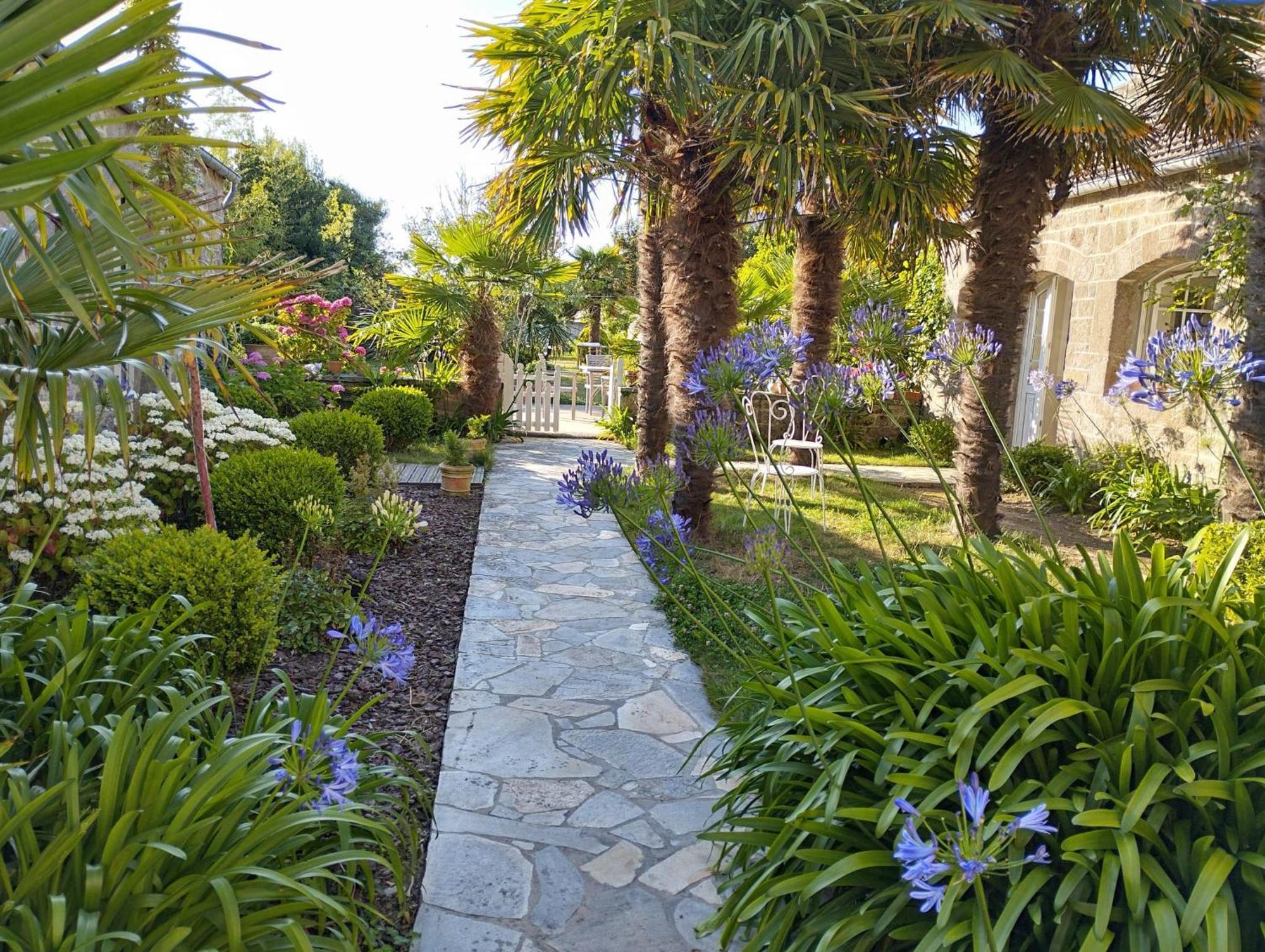 Le Prieure Barfleur Bed & Breakfast ภายนอก รูปภาพ